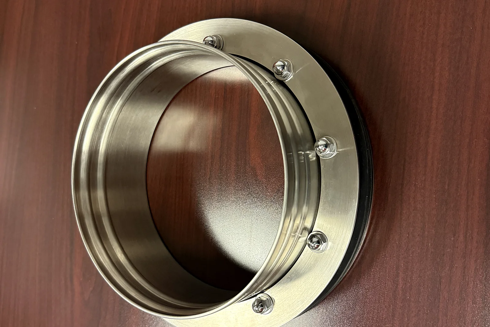 Custom glove port fabricated by EHC Industries